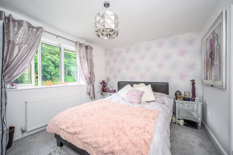 Bedroom- click for photo gallery